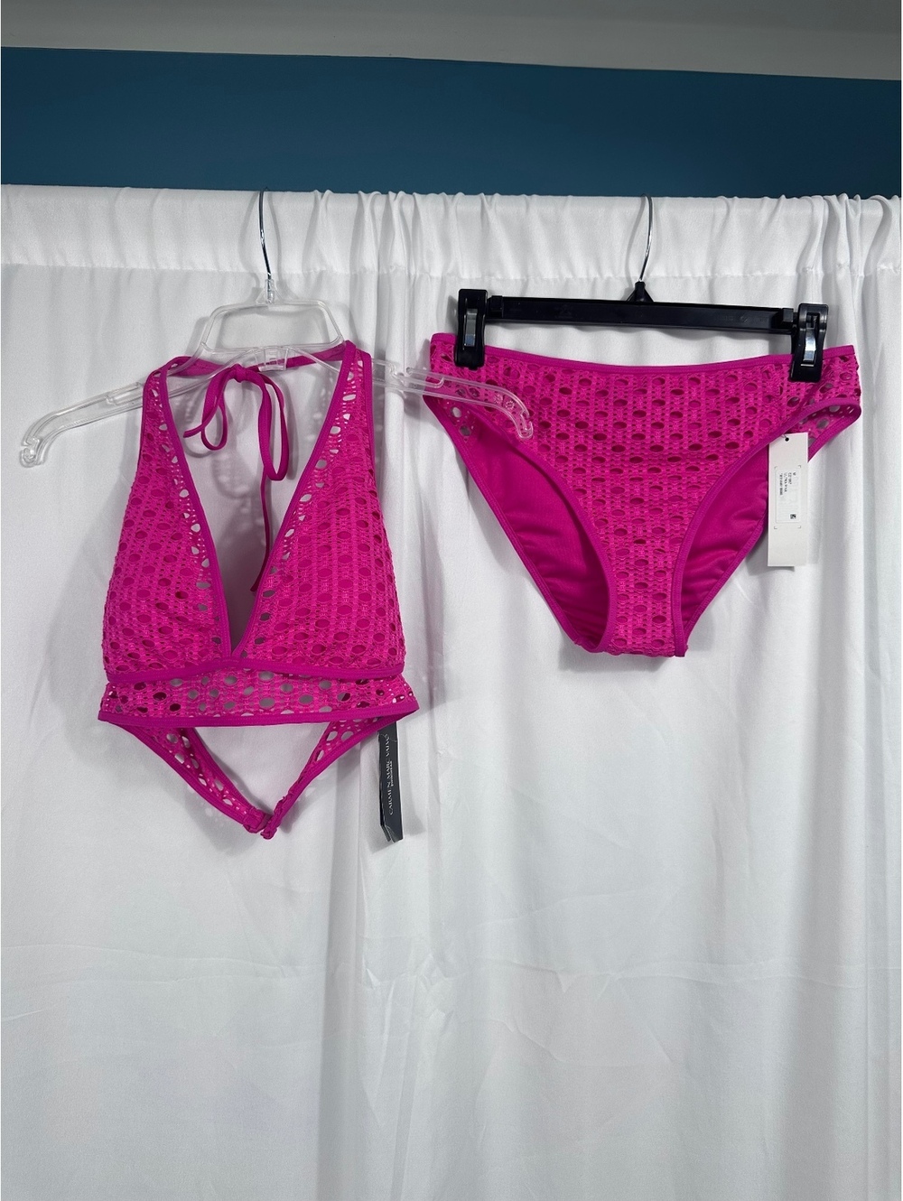 Carmen Marc Valvo Ultra Pink Crochet Halter Bikini Set Size Medium